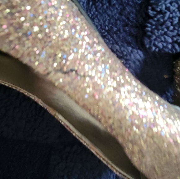 Elegant Multi Color Glitter Pumps - Picture 13 of 13